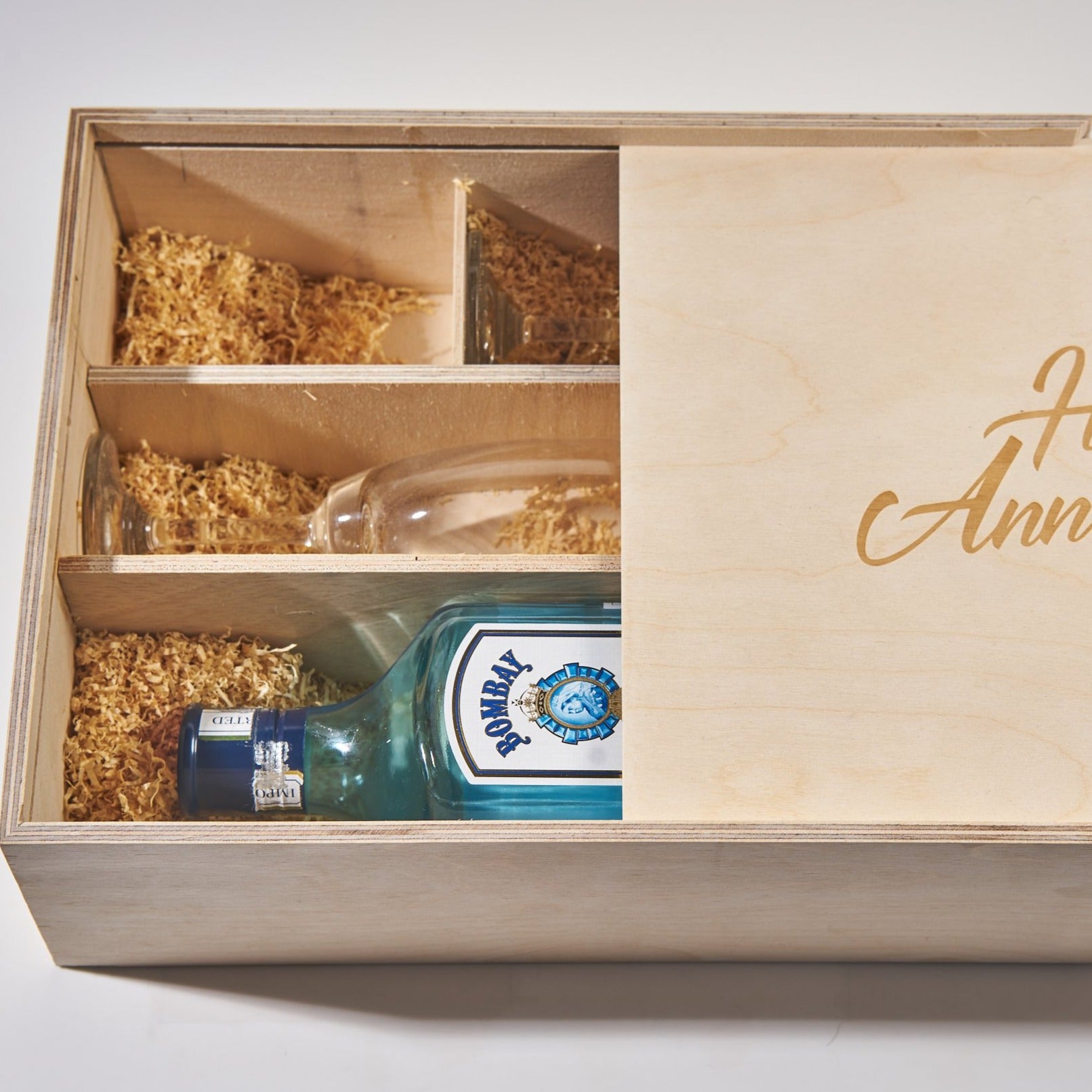 Wine Bottle and Two Glasses Gift Box / Personalized Gifts